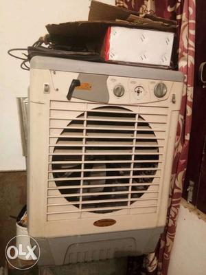 Room air cooler running condition