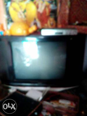 Samsung 24inch black flat colour TV 4YEAR OLD