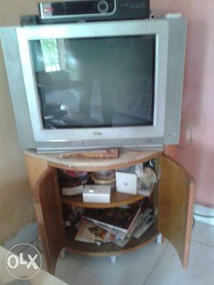 Working condition 5 year old 22inch crt tv + stand close to