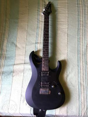 Cort electric guitar. Sparingly used. In great