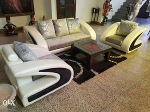 New condition sofa set with center table