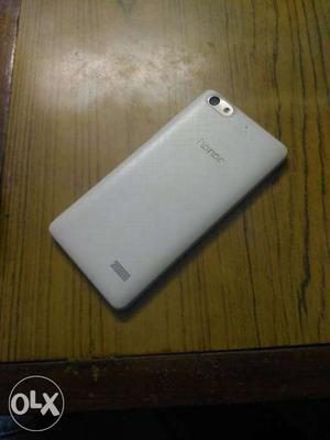 10 months old Huawei Honor 4c for sale,1.2 GHz