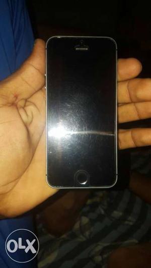Apple 5s good condition leed missing all over ok