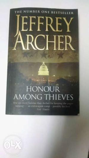 Honour among Thieves by Jeffrey Archer Paperback