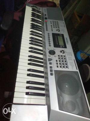 Medeli MD-200 keyboard.. over 500 super tone and