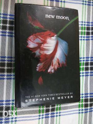 New Moon Twilight By Stephenie Meyer Book