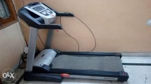 Treadmill in new condition cosco  A2