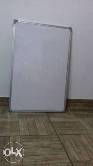 White writting board bechna hai. size 3×2