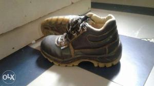 A children gum boots shoes in good condition