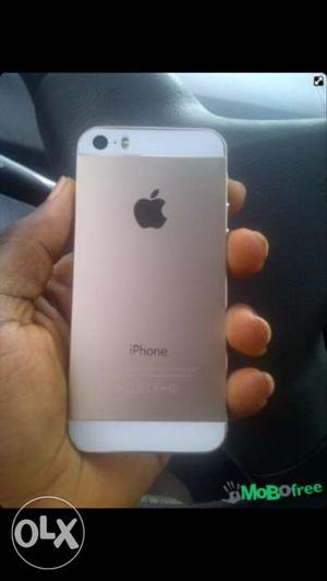 IPhone 5s 32 gb very good condition no scratch at all
