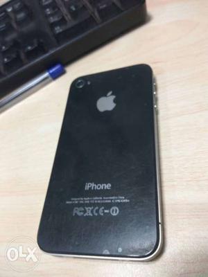 Iphone 4 pakka condition, no dent looks new, with