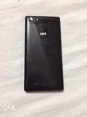 Lyf flame 8 4g android smart phone under warranty