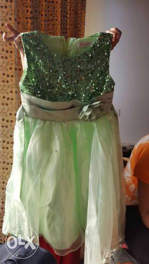 Want to sell this beautiful party frock which vl