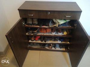 Wooden rack with 4 shelves and 1 drawer. Can be
