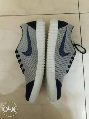 Black-gray-white-blue Nike Low Top Sneakers