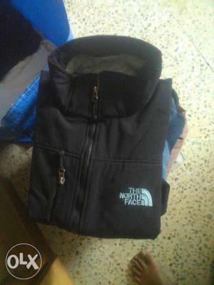 North Face windproof jacket, little used. Great