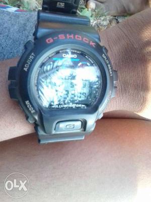 Urgent sale g shock original watch  s 11days