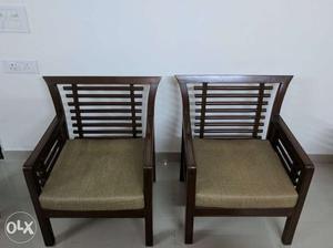 2 single seater lounge chairs