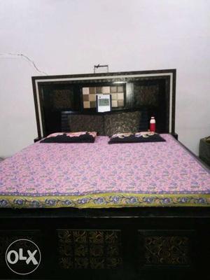 4 mounth old bed
