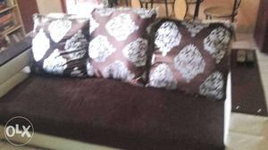 5 seater sofa with centre table. latest design