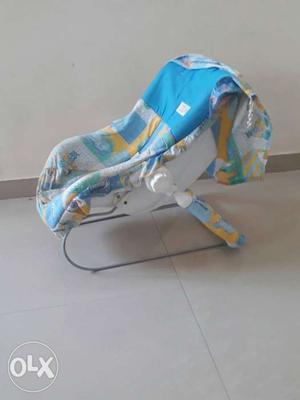 Baby;s Blue And White Bouncer Chair