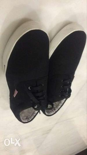 Brand new Black Sneakers. Size10