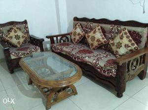 Five seater sofa with centre table in very good