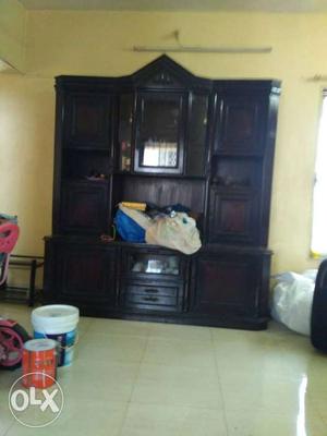 Hall display unit in good condition at Khar West