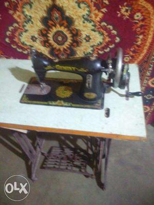 Lack Manual Sewing Machine