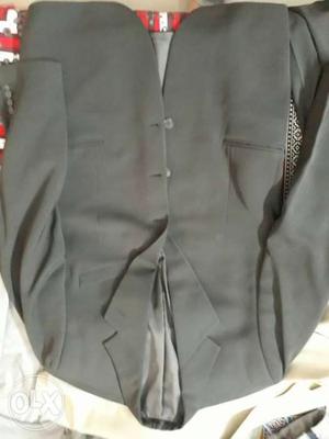 Louis philppe suit, waist size 34