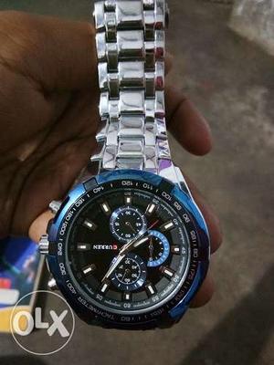 New mens watch unsed