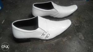 White shoes for low price not used till now with