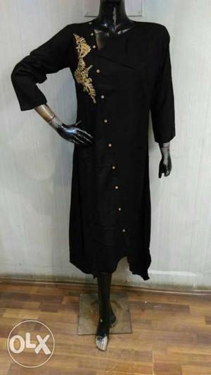 Women's Black Long-sleeved Dress