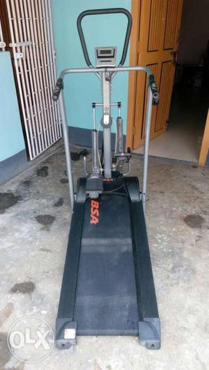 BSA manual treadmill in new and working condition.