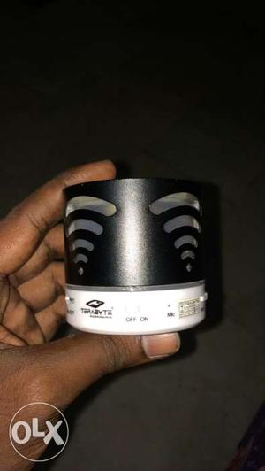 Bluetooth speaker good condition works with