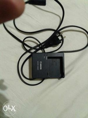 Canon 600d 650d camera charger with excellent