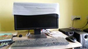 Computer 17'' Dell LCD Monitor with P4 iball CPUV guard Ups