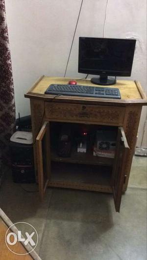 Computer With Intex Ups with wooden trolly