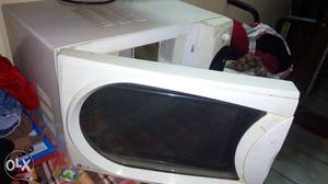 Microwave oven with good condition