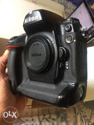 Nikon D2X Professional DSLR
