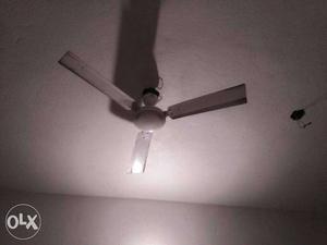 White 3-blades Ceiling Fan