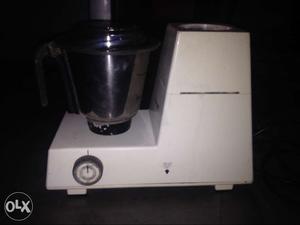 White Blender With Mixer