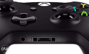 Xbox one controller with 3.5 mm headjack