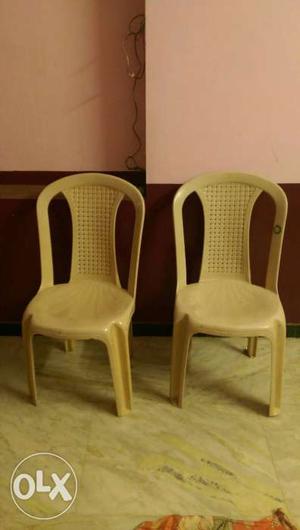 2 chairs.. Good condition.. 400/- only