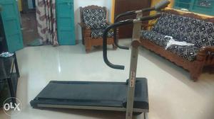Afton Manual Treadmill in good working condition. Fixed
