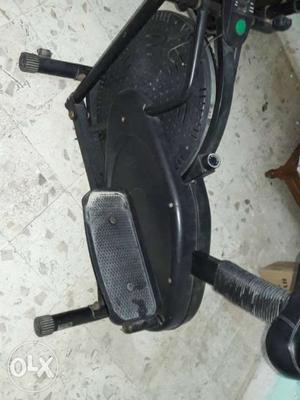 Bkackblack Elliptical Trainer