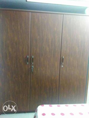 Excellent condition 3 door wardrobe from Damro
