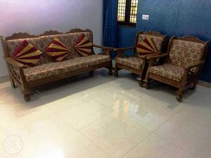 It's a five seater wooden sofa set. Highly