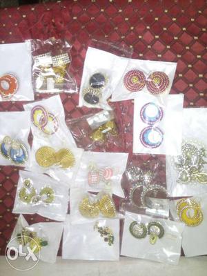 New Earings for sale I have 20 pec's for sale