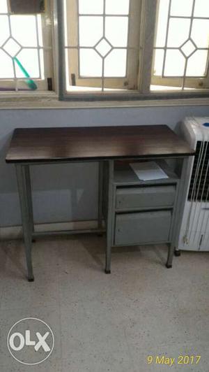 Reading and writing Table with 2 drawers..Good condition